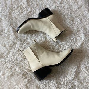 Mercedes Castillo Xandra Boot, Size 6.5